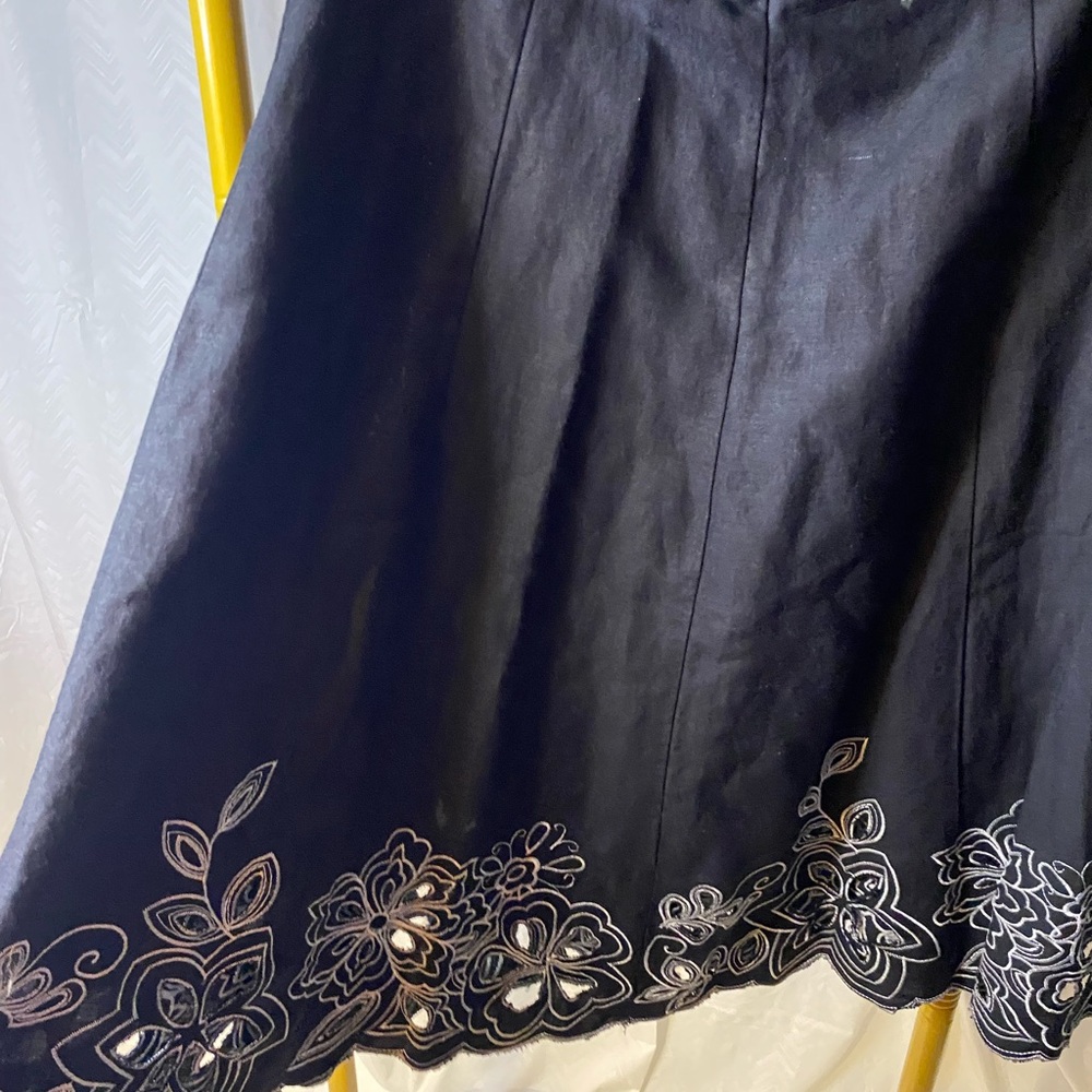 Elegant Black Floral Embroidered Skirt